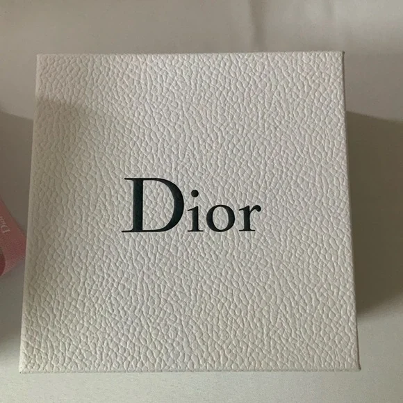 DIOR Nest of 3 Empty Boxes with a Pink Ribbon - Picture 8 of 14